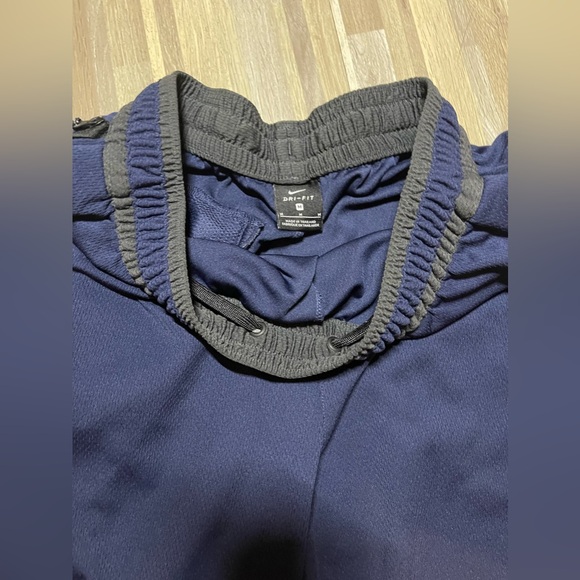 Gonzaga Men Shorts - Picture 2 of 2